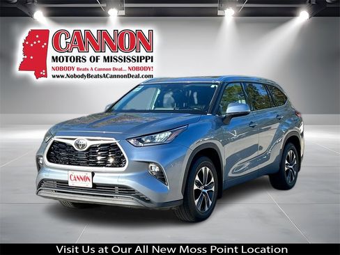 Used 2020 Toyota Highlander XLE image 1