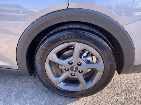 Used 2025 Kia K4 LXS image 10