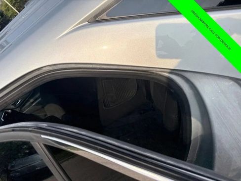 Used 2020 Chevrolet Equinox LT FWD image 15
