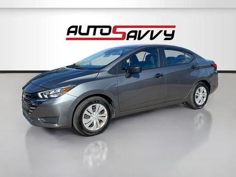 Used 2025 Nissan Versa S FWD image 3