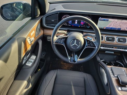 Certified 2025 Mercedes-Benz GLE 580 4MATIC image 19
