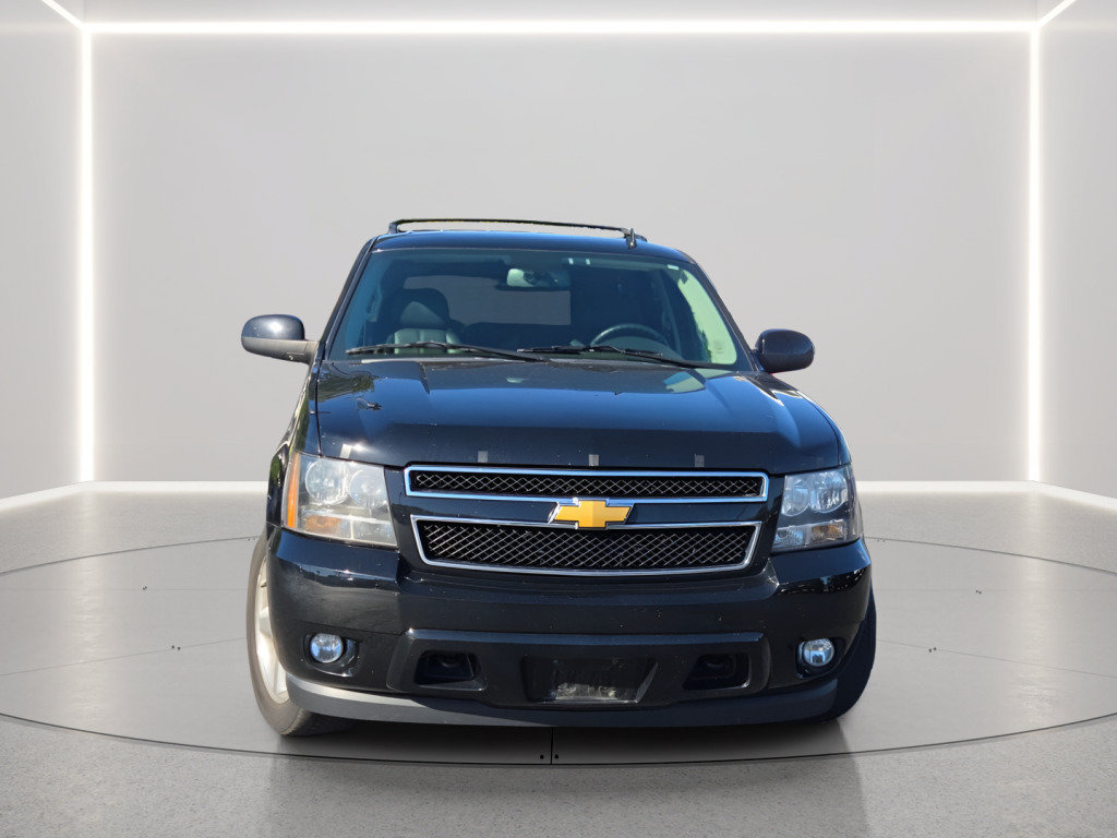 Used 2009 Chevrolet Tahoe LT w/ Luxury Package AWD/4WD image 2