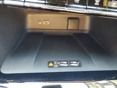 New 2026 Chevrolet Traverse LT w/ Midnight/Sport Edition image 26