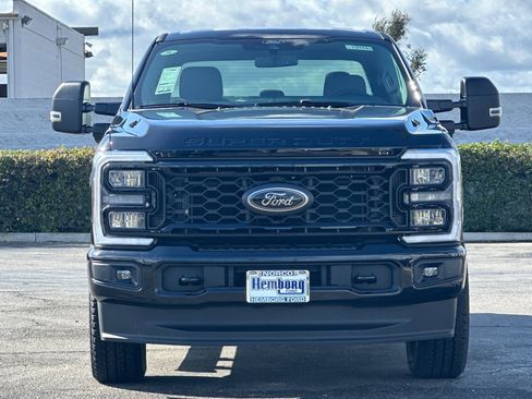 New 2025 Ford F250 XLT w/ Black Appearance Package image 9
