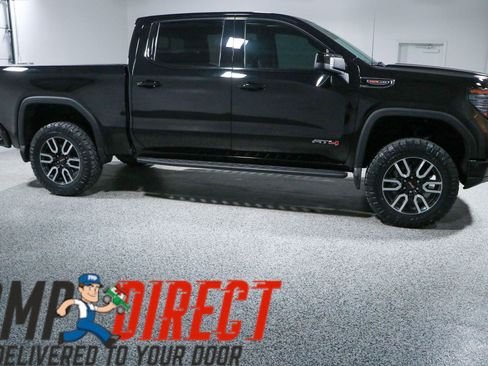 Used 2024 GMC Sierra 1500 AT4 w/ Technology Package AWD/4WD image 6