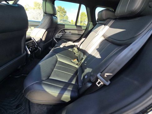 New 2025 Land Rover Range Rover SE image 20