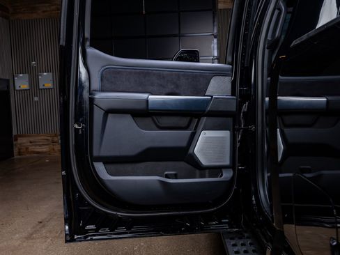 Used 2025 Ford F250 Platinum w/ Tremor Off-Road Package image 37