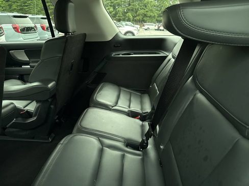 Used 2025 Ford Expedition Active AWD/4WD image 19