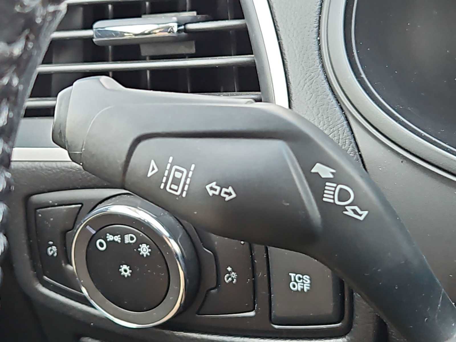 Used 2023 Ford Edge SEL AWD/4WD image 20
