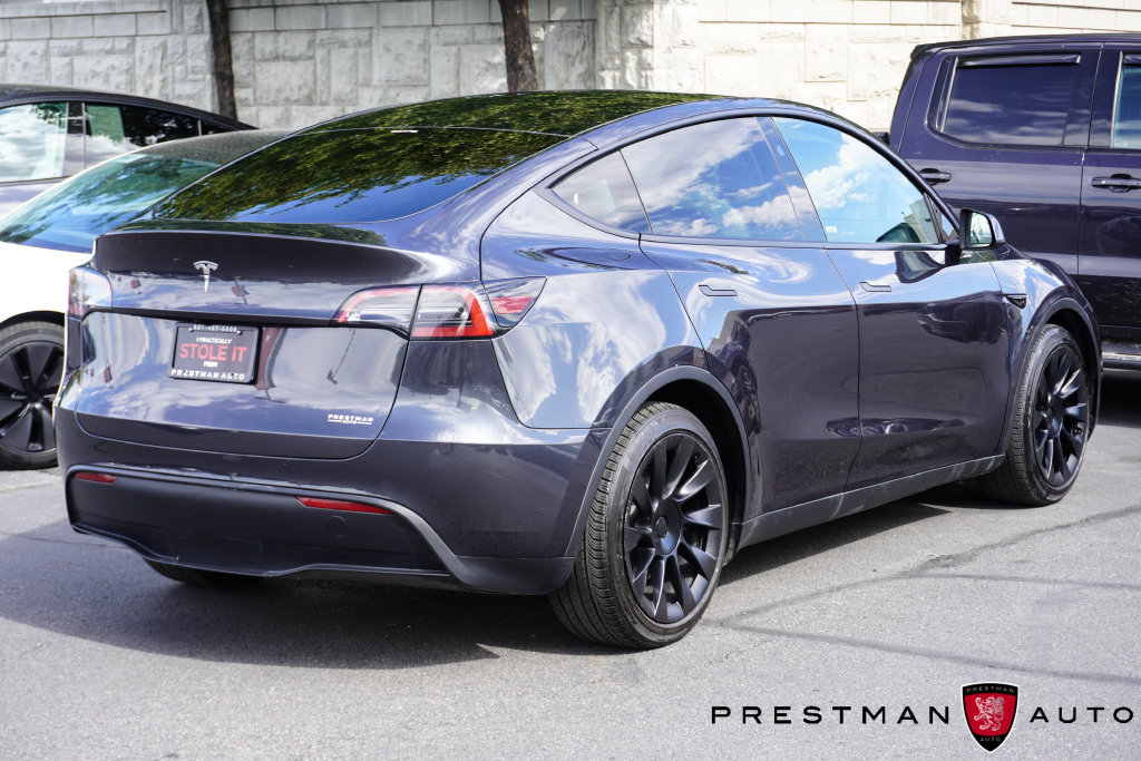 Used 2024 Tesla Model Y Long Range AWD/4WD image 16