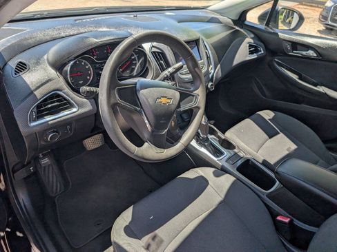 Used 2019 Chevrolet Cruze LS FWD image 16
