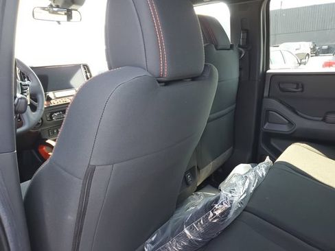 New 2026 Nissan Frontier PRO-4X w/ Pro-4x Convenience Package AWD/4WD image 17