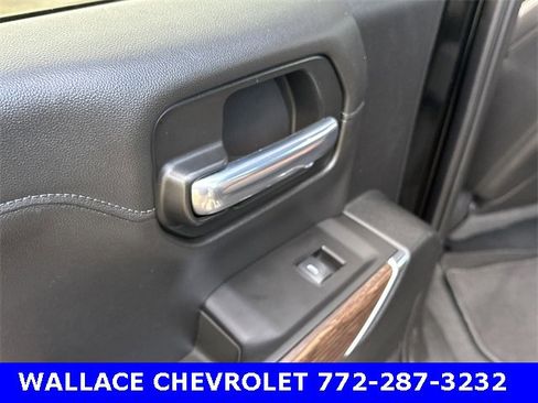 Used 2021 Chevrolet Silverado 1500 High Country w/ Technology Package image 11