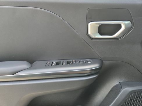 New 2026 Kia K4 FWD image 18