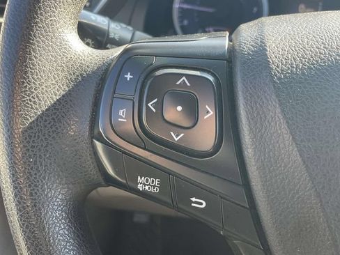 Used 2016 Toyota Camry LE FWD image 22