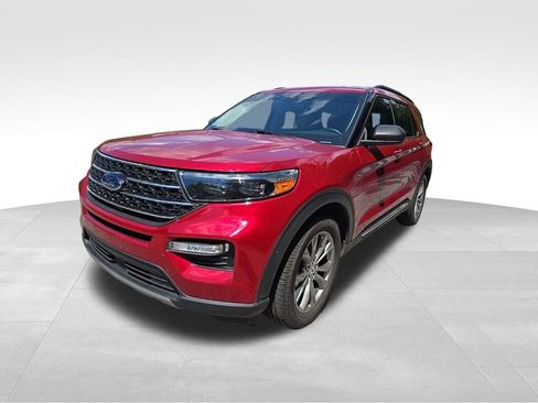 Used 2021 Ford Explorer XLT w/ Equipment Group 202A RWD image 8