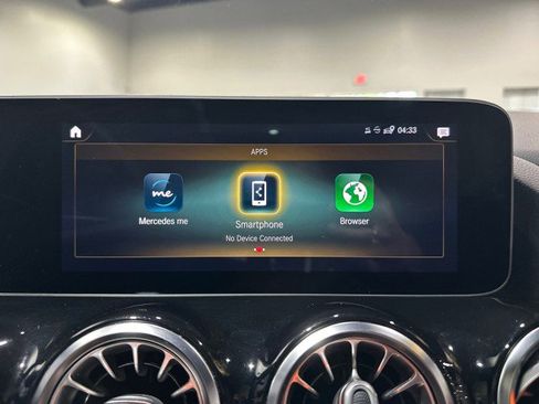 Used 2021 Mercedes-Benz GLA 250 4MATIC image 60