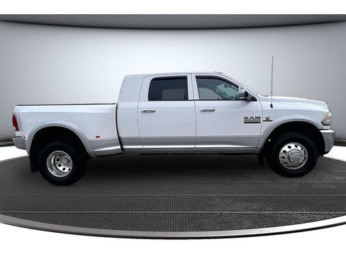 Used 2015 RAM 3500 Laramie AWD/4WD image 15