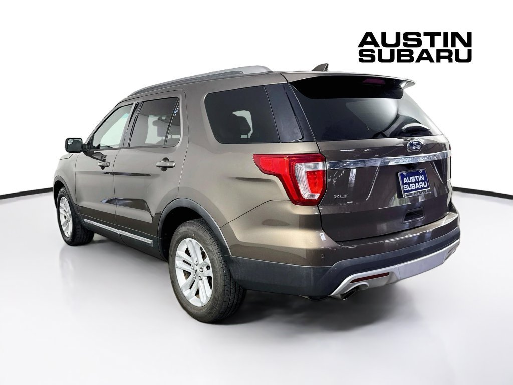 Used 2016 Ford Explorer XLT w/ Equipment Group 202A FWD image 5