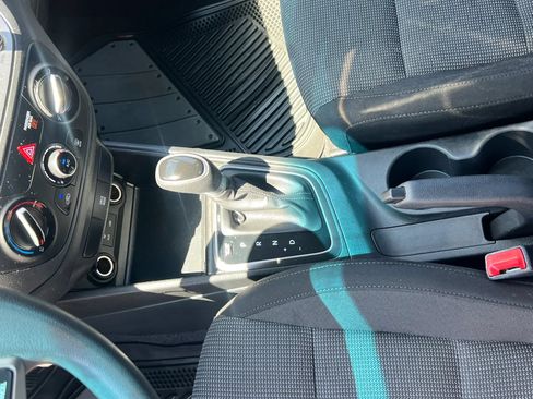 Used 2019 Hyundai Accent SE FWD image 12