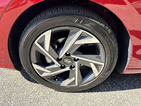 Certified 2025 Hyundai Elantra Sport image 10