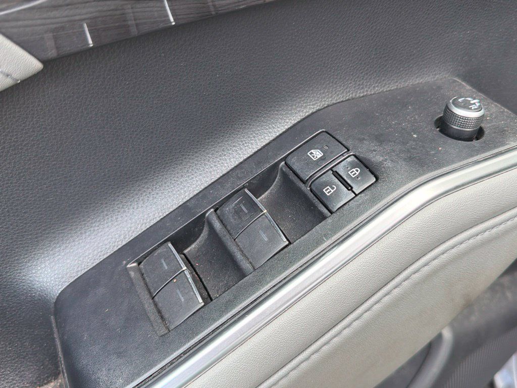 Used 2021 Toyota Highlander Platinum AWD/4WD image 13