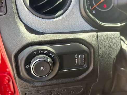 Used 2024 Jeep Wrangler Sport AWD/4WD image 16