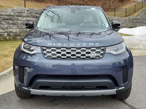 Used 2026 Land Rover Discovery S image 8