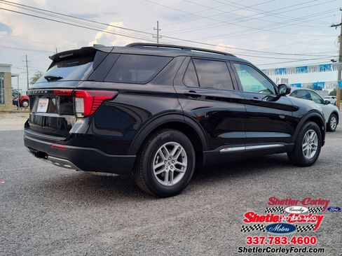New 2025 Ford Explorer Active w/ Active Comfort Package image 6