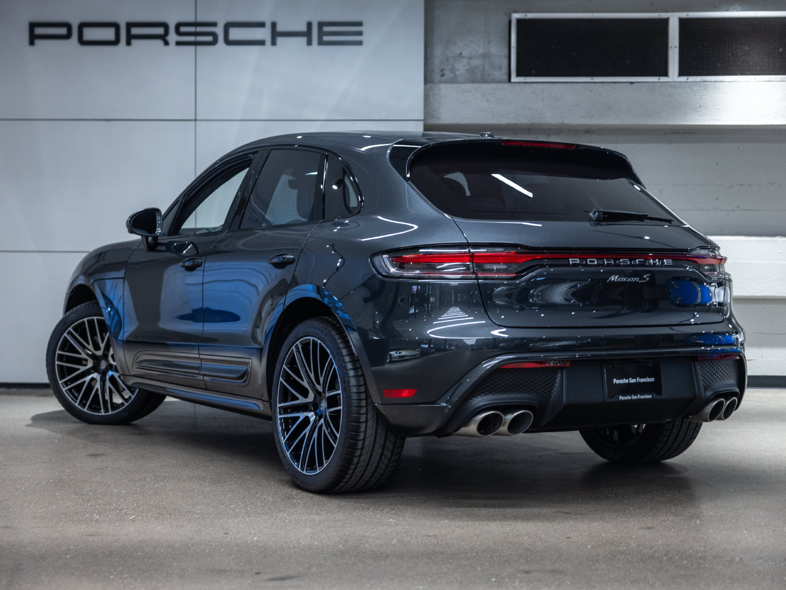 Certified 2026 Porsche Macan S AWD/4WD image 18