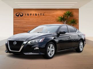 Used 2022 Nissan Altima 2.5 SV w/ SV Premium Package video 1