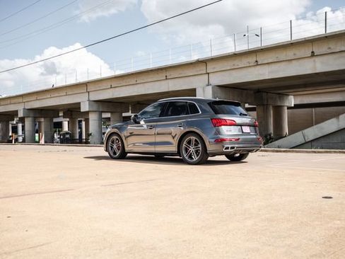 Used 2019 Audi SQ5 Premium Plus w/ Premium Plus Package image 41