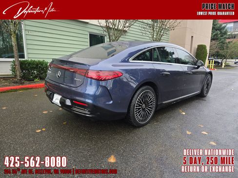 Used 2022 Mercedes-Benz EQS 580 4MATIC Sedan image 3