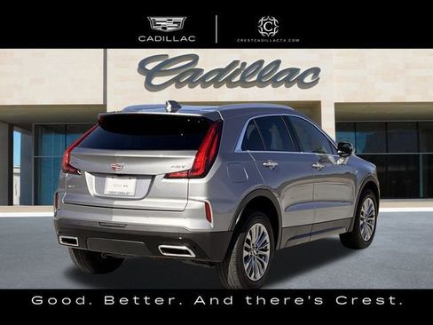 Used 2024 Cadillac XT4 Premium Luxury image 3