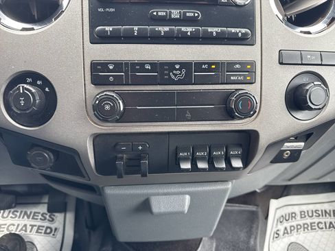 Used 2016 Ford F250 XLT w/ Snow Plow Prep Package image 28