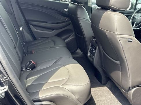 Used 2019 Buick Envision Premium AWD/4WD image 27