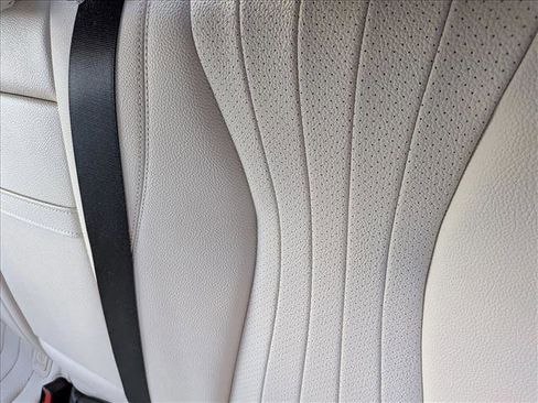 Used 2019 Mercedes-Benz E 300 image 16