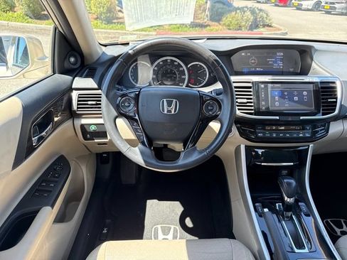 Used 2017 Honda Accord EX-L image 30