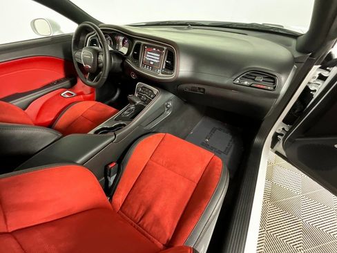 Used 2022 Dodge Challenger R/T Scat Pack image 16