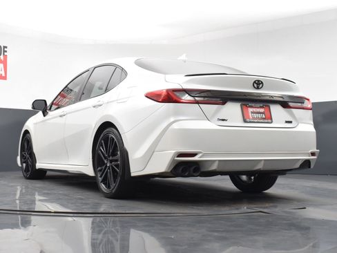 Used 2025 Toyota Camry XSE FWD image 27