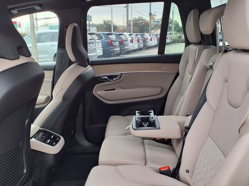 New 2026 Volvo XC90 B6 Plus w/ Protection Package Premier AWD/4WD image 16