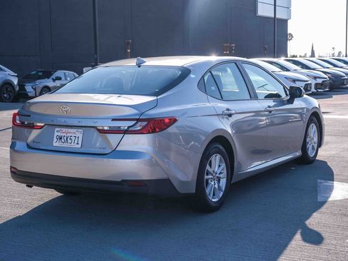 Used 2025 Toyota Camry LE FWD image 4