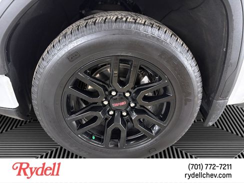 Used 2025 GMC Sierra 1500 Elevation AWD/4WD image 9