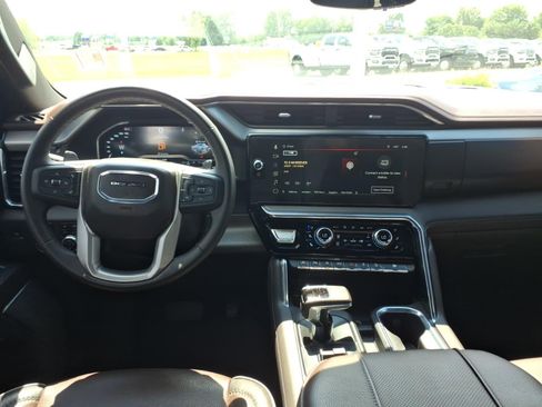 Used 2024 GMC Sierra 1500 Denali w/ Denali Reserve Package AWD/4WD image 14