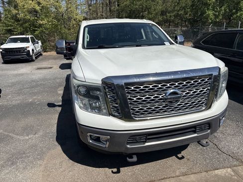 Used 2016 Nissan Titan Platinum Reserve image 5