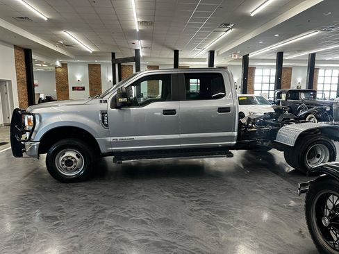 Used 2022 Ford F350 XL w/ STX Appearance Package AWD/4WD image 8
