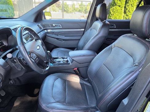Used 2018 Ford Explorer Sport w/ Equipment Group 401A AWD/4WD image 8