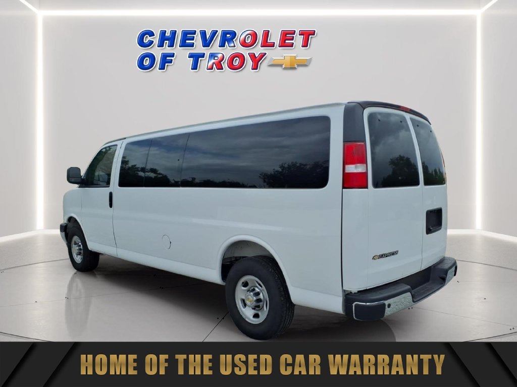 Certified 2025 Chevrolet Express 3500 LT w/ LT Preferred Equipment Group RWD image 7