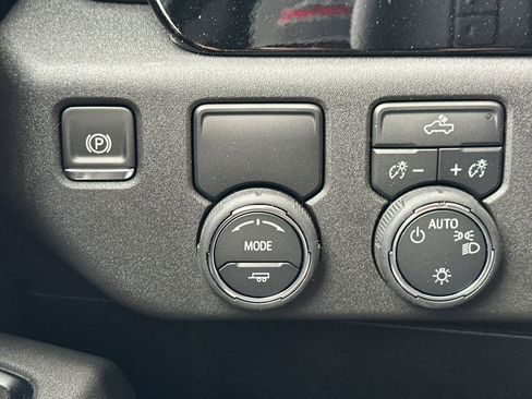 New 2025 Chevrolet Silverado 1500 LT w/ Leather Package image 29