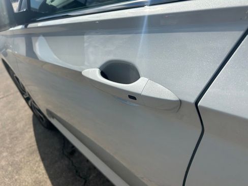 Used 2025 Volkswagen Jetta SE w/ Sunroof Package image 28